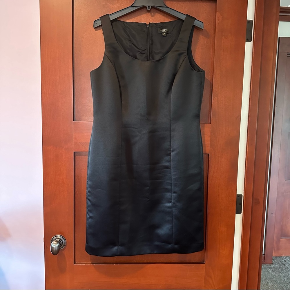 Tahari Luxe Satin Sheath Sleeveless Dress Pencil